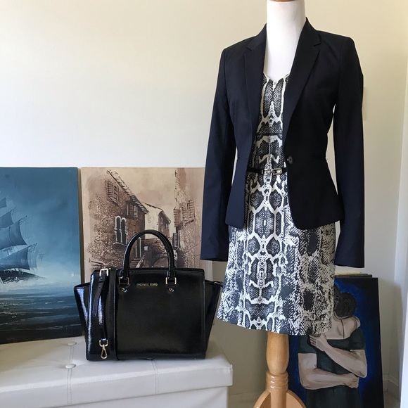 Authentic Black MK Selma Satchel - Picture 2 of 7